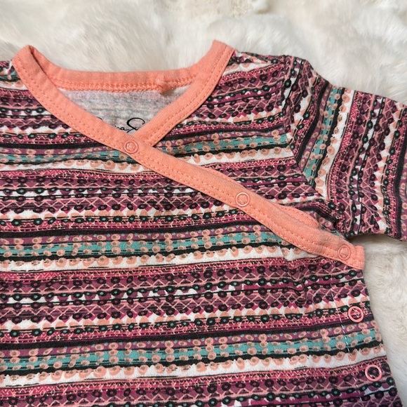 Jessica Simpson Snap Onesies with Cap 0-3M - Picture 3 of 6